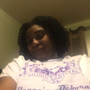 Meet your Posher, Desiree